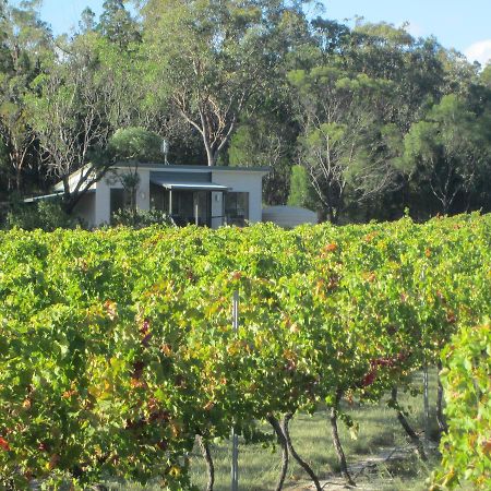 Just Red Wines Cabins Ballandean Exterior photo