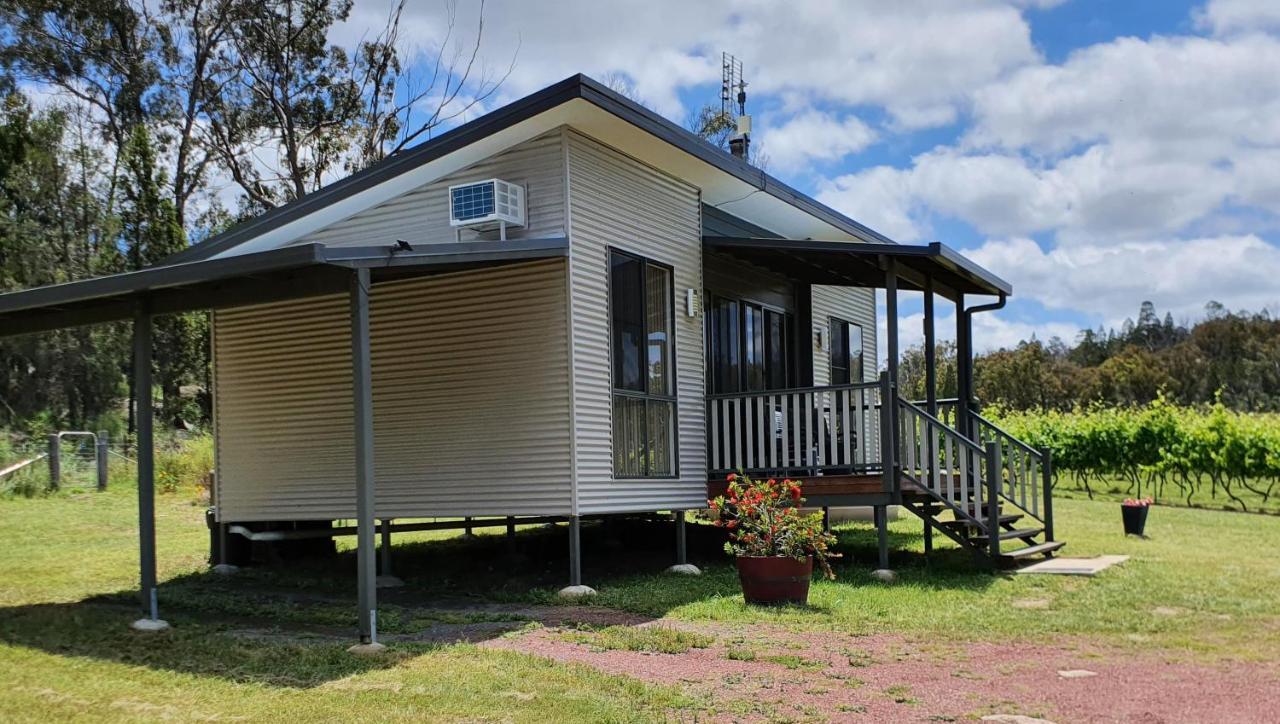 Just Red Wines Cabins Ballandean Exterior photo